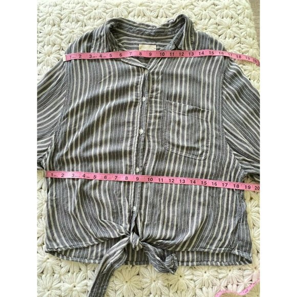 AMERICAN EAGLE OUTFITTERS  Button Front Tie Waist Stripe Gray White Small - Picture 9 of 12
